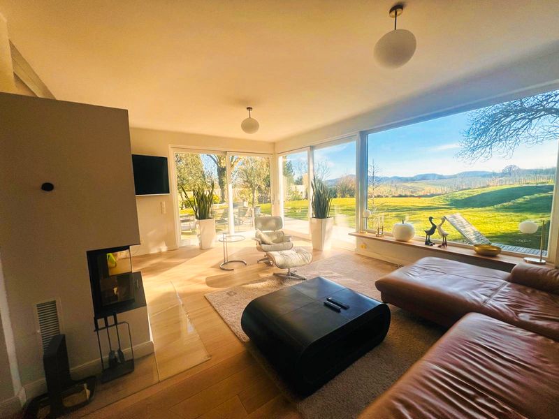 Exklusives "Traumhaus" in wunderschöner Ruhiglage mit Weitblick! 300qm, 2 Kamine, Sauna, Top EBK!